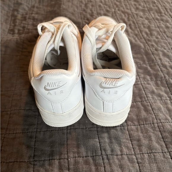 White Air‎ force 1 - Picture 3 of 5